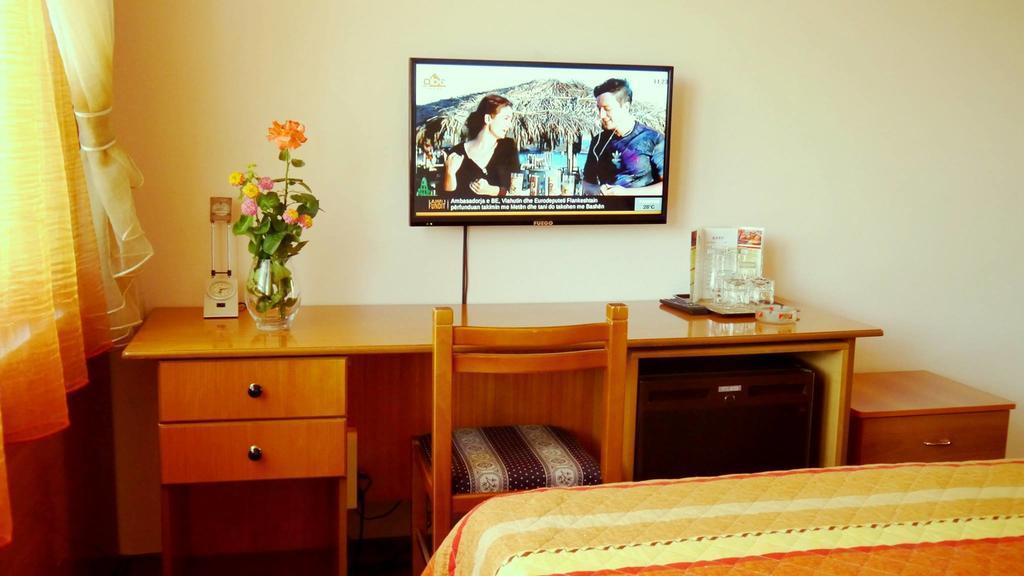 Kruja Hotel Тирана Екстер'єр фото